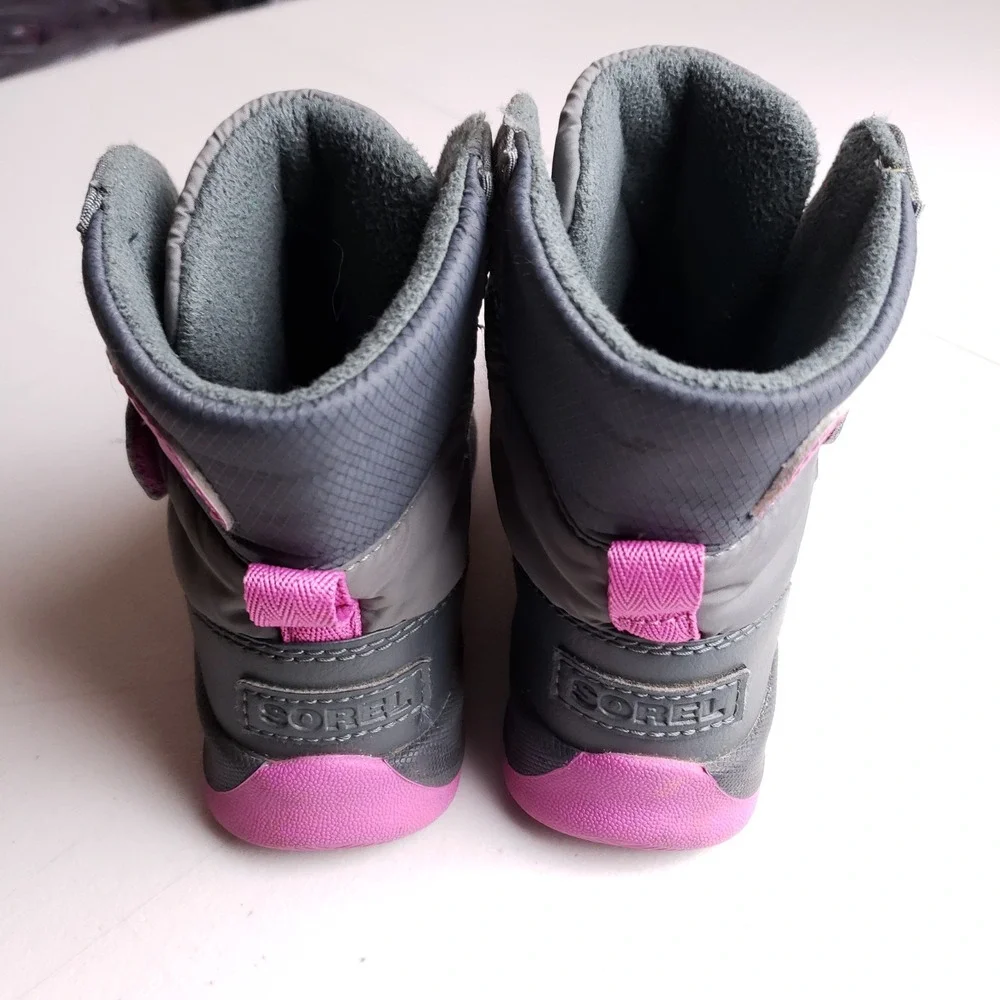 Sorel Kids Size 10 Waterproof Snow Boots Gray Pink Insulated Winter Gorpcore